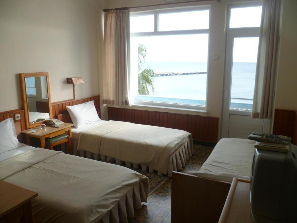Lades Hotel Silifke Camera foto